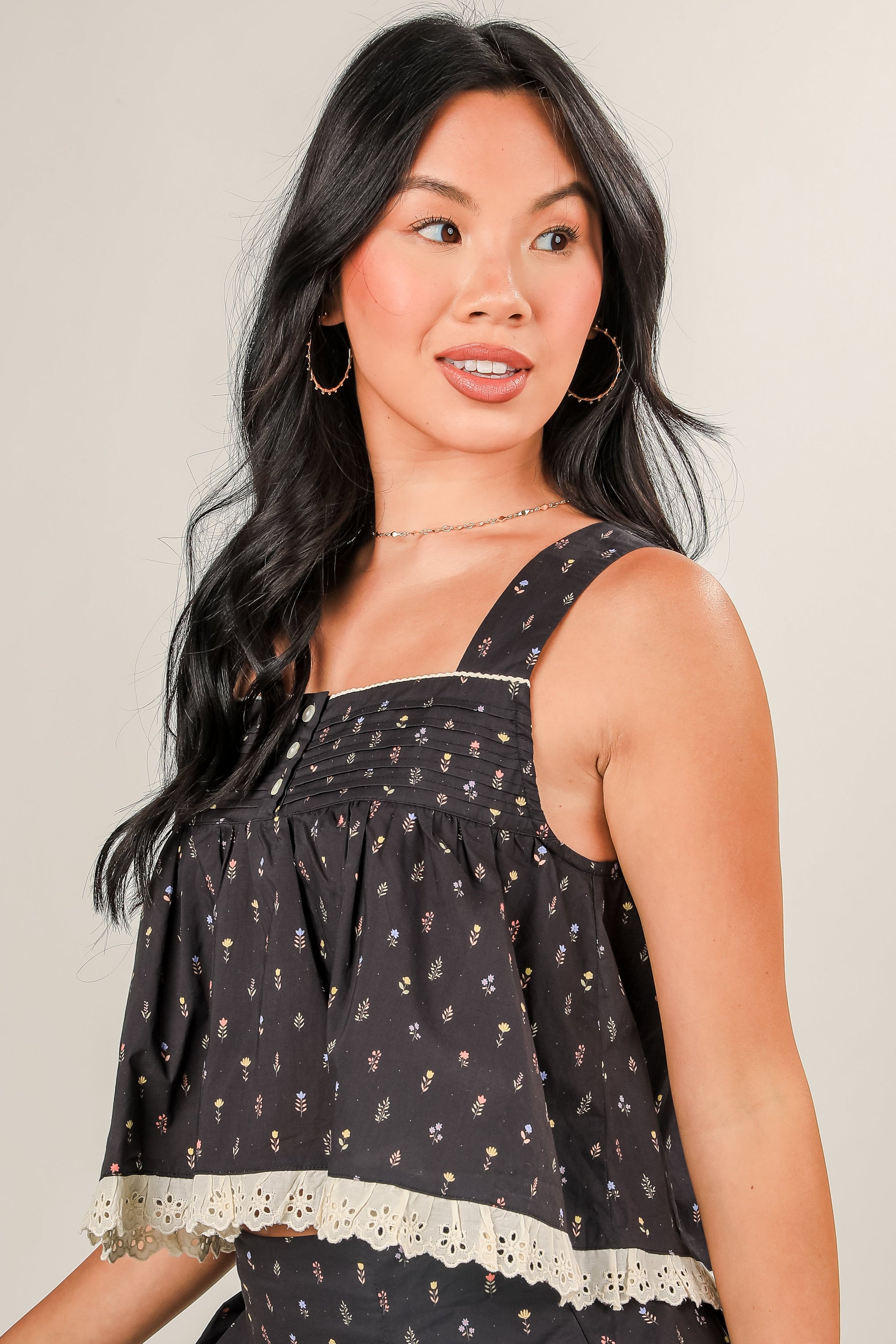 Main Character Moment Navy Floral Tank - DU DEAL