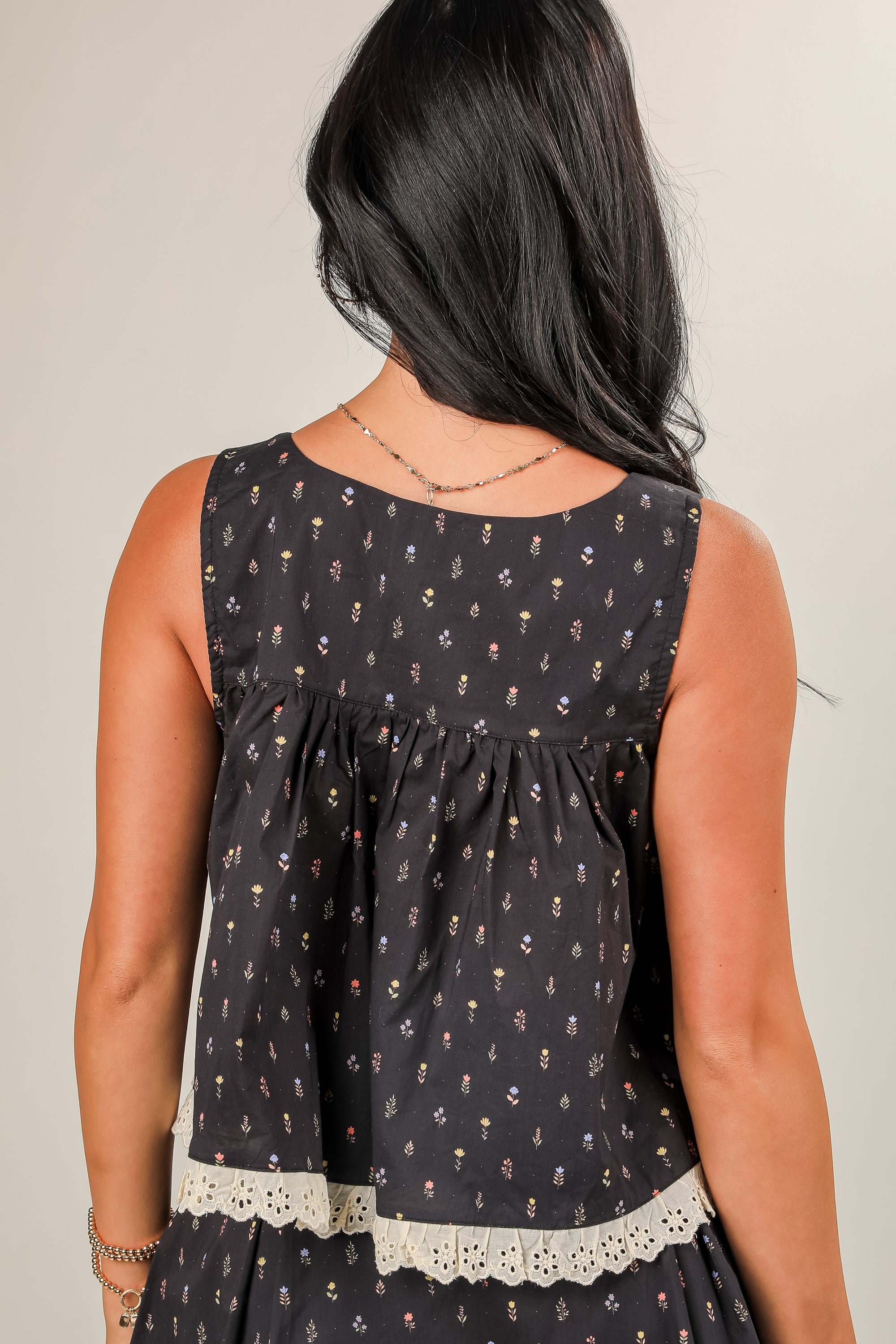 Main Character Moment Navy Floral Tank - DU DEAL